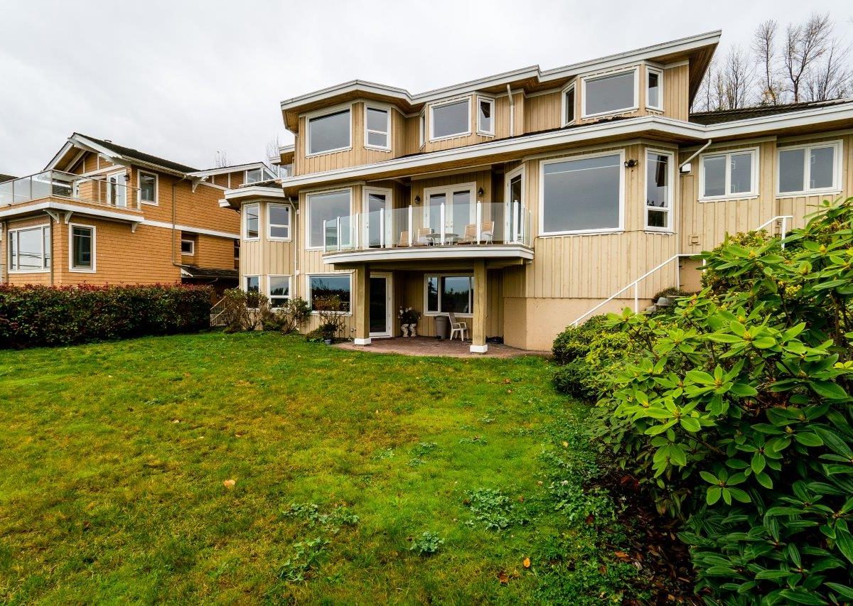 2326 Orchard Lane, West Vancouver V7V 4X6