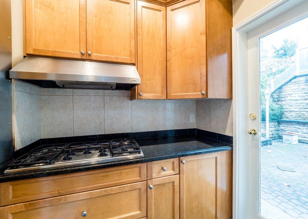 2326 Orchard Lane, West Vancouver V7V 4X6