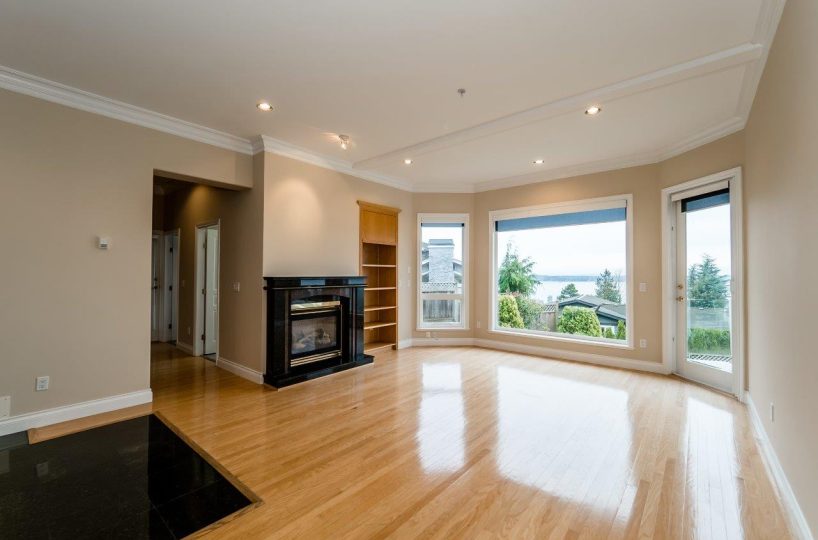 2326 Orchard Lane, West Vancouver V7V 4X6