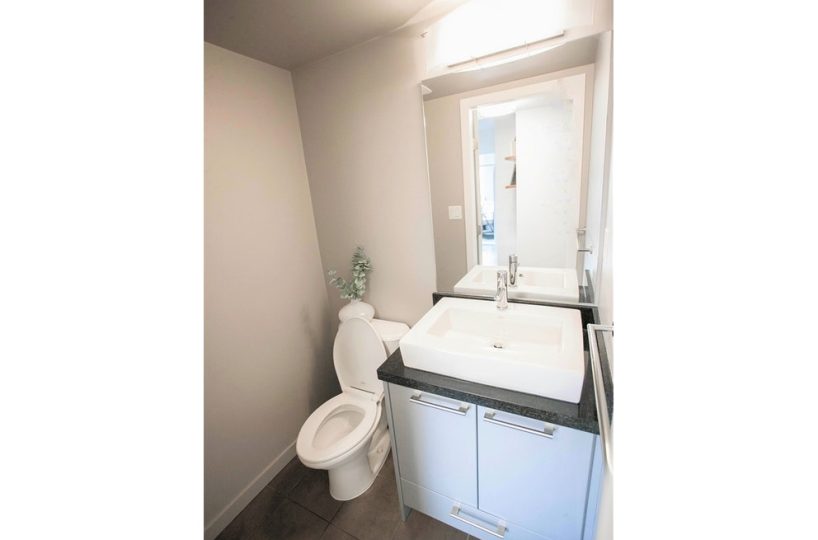 #110-1288 Chesterfield Avenue, North Vancouver BC V7M 0B1 _ RENT IT FURNISHED