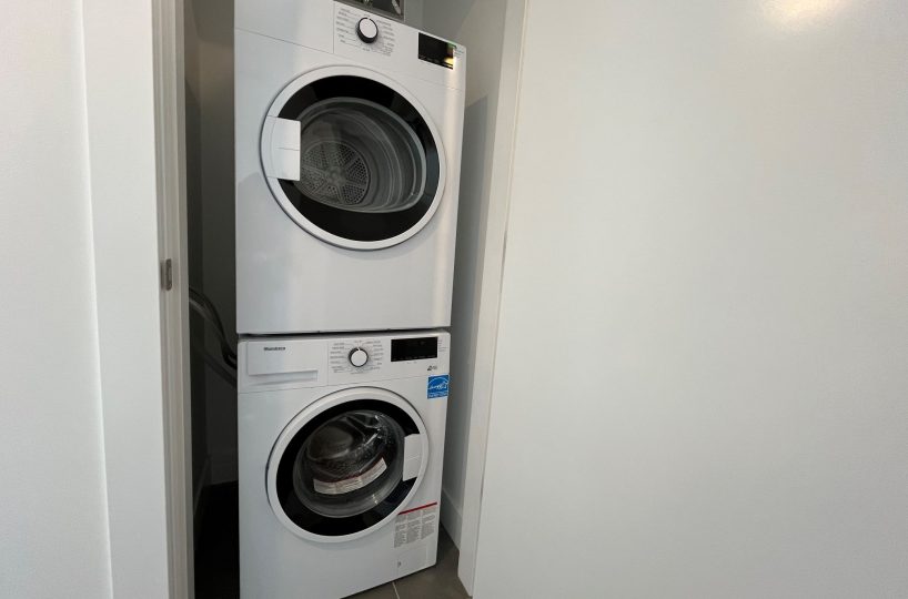 #2402 – 4711 Hazel Street, Burnaby, BC V5H 0J9