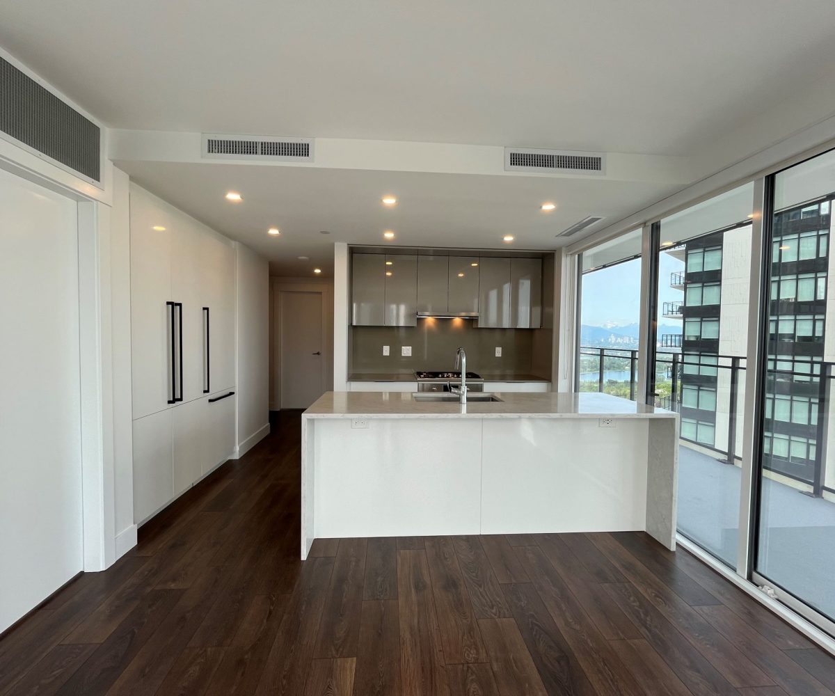 #2402 – 4711 Hazel Street, Burnaby, BC V5H 0J9