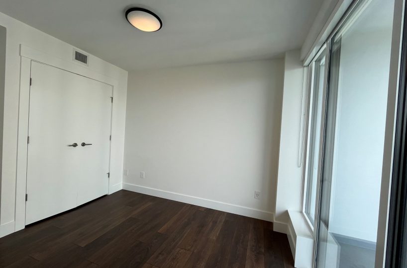 #2402 – 4711 Hazel Street, Burnaby, BC V5H 0J9