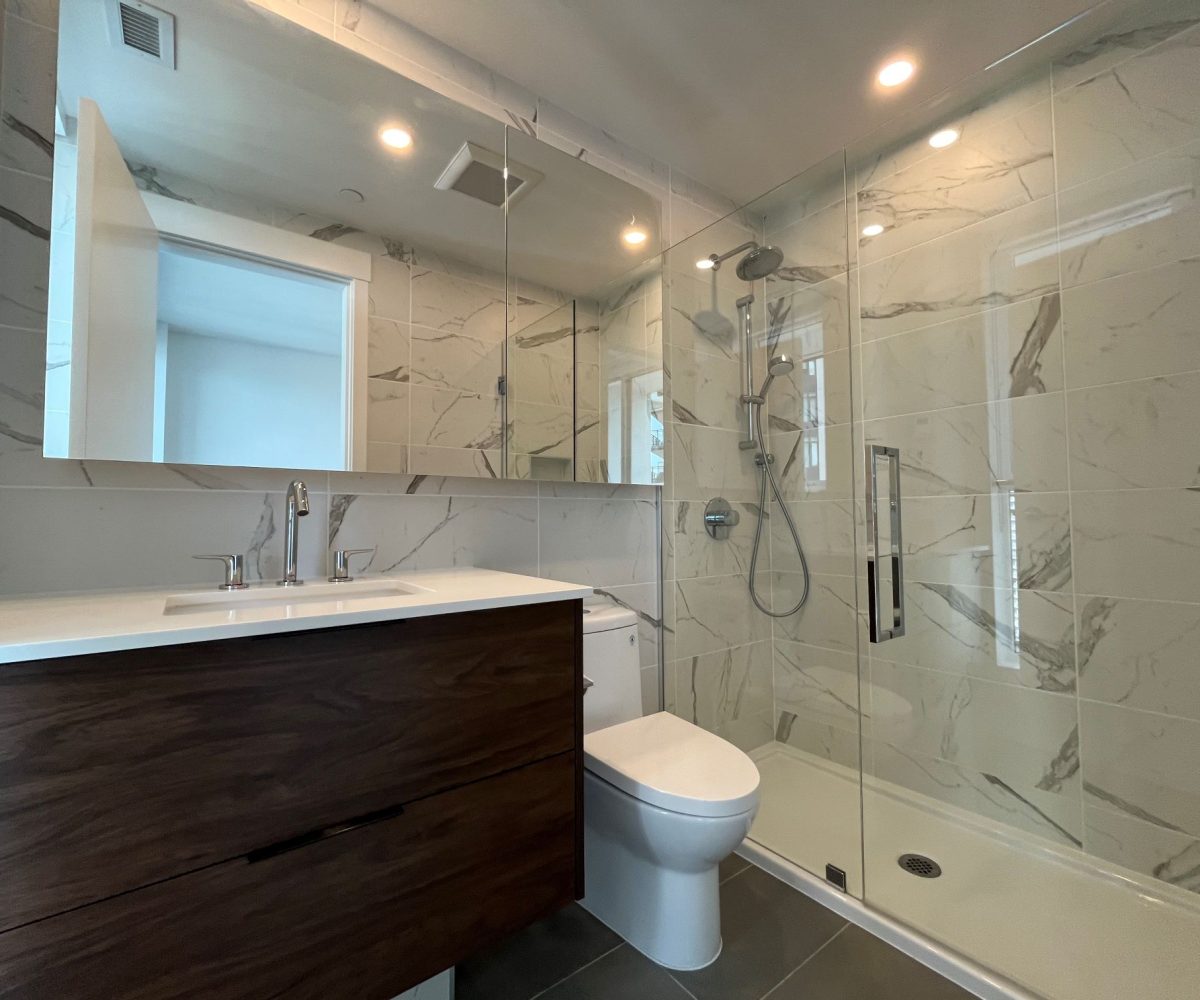 #2402 – 4711 Hazel Street, Burnaby, BC V5H 0J9