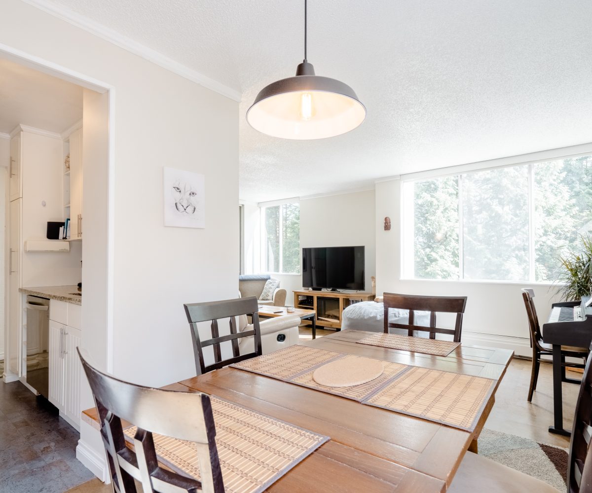 303-2004 Fullerton Ave., North Vancouver, BC