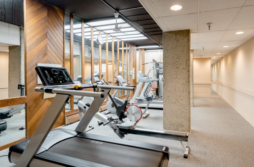 303-2004 Fullerton Ave., North Vancouver, BC