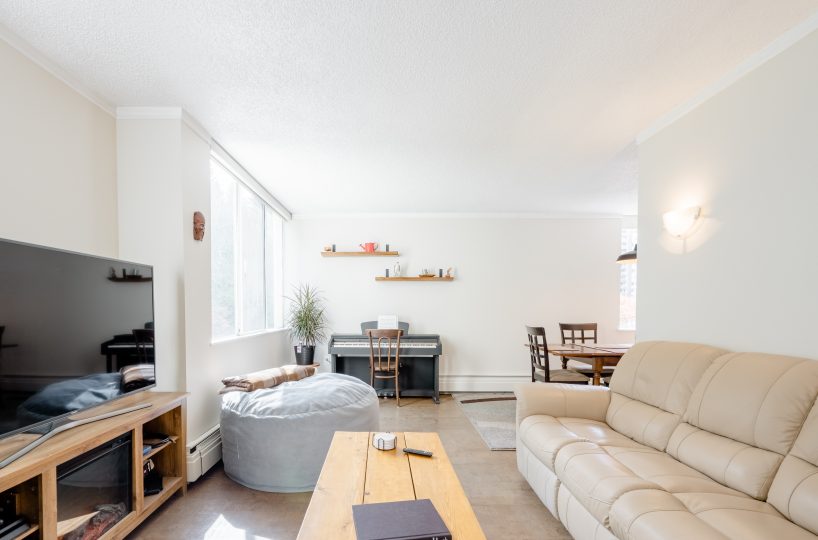 303-2004 Fullerton Ave., North Vancouver, BC