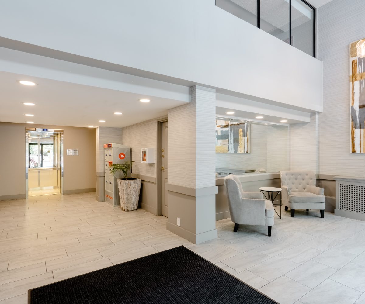 303-2004 Fullerton Ave., North Vancouver, BC