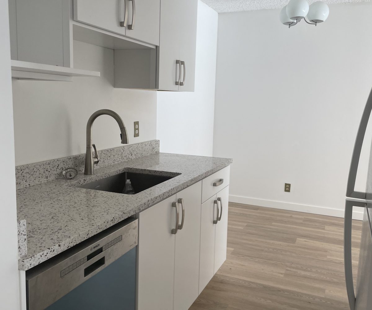 712 - 2016 Fullerton Ave., North Vancouver, BC