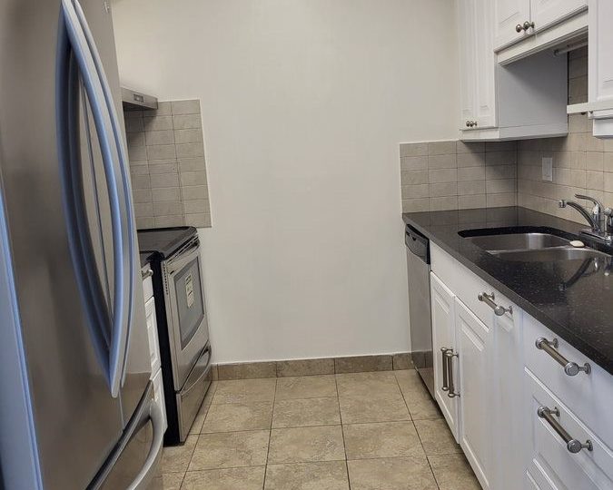 1103-3920 E. Hastings St., Burnaby