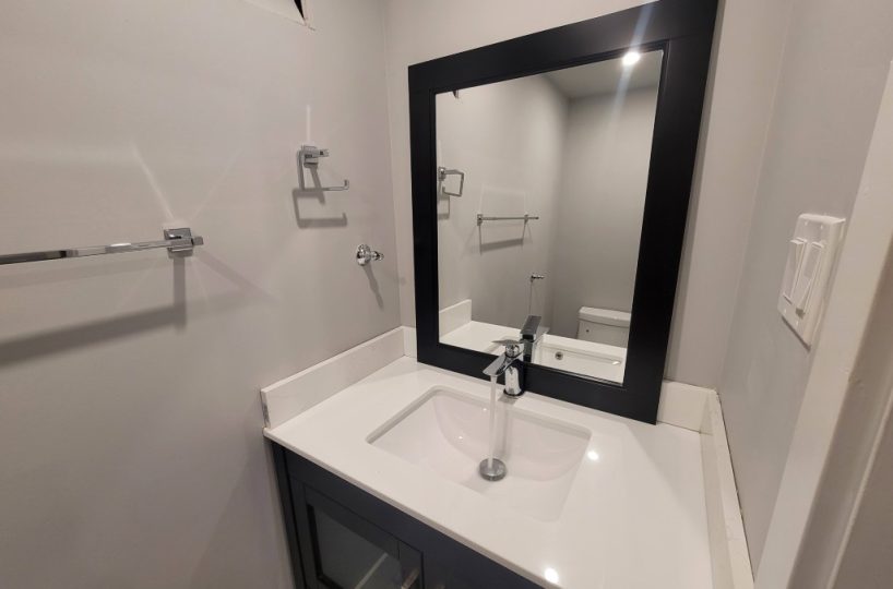 Garden Level Suite – 5592 Nuthatch Place, North Vancouver, BC V7R 4R8