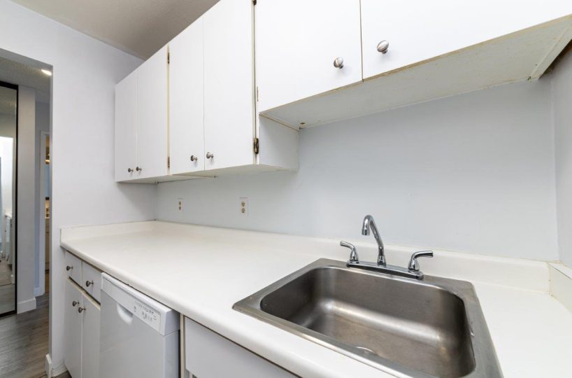 905-2008 Fullerton Ave., North Vancouver, BC