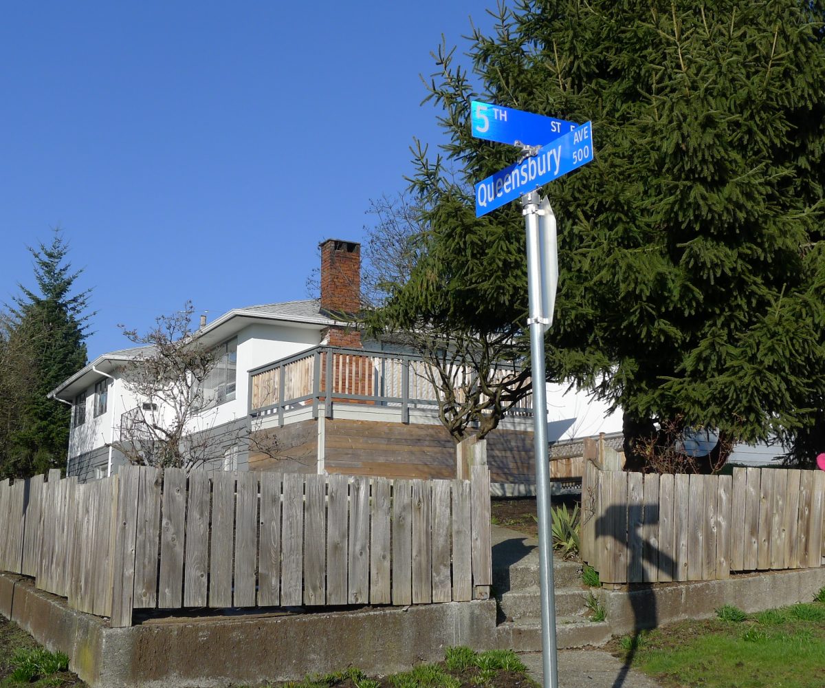 702 5th Street E, North Vancouver BC V7L 1M9
