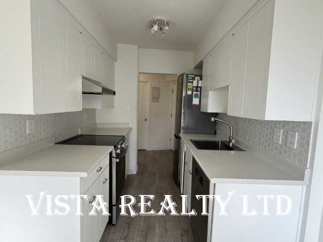 #904–1930 Marine Drive, West Vancouver BC V7V 1J8