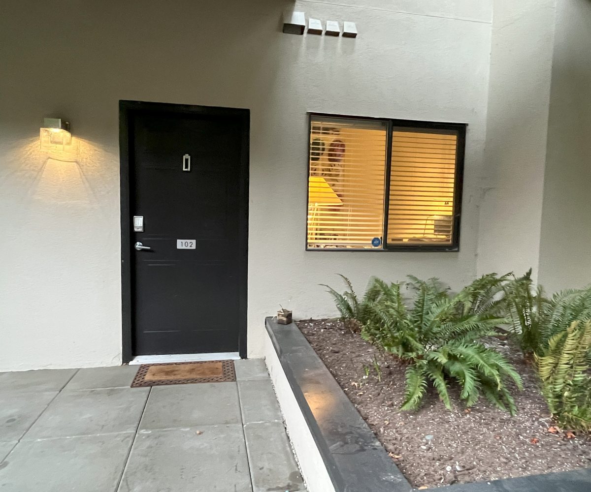 #102-2408 Haywood Avenue, West Vancouver BC V7V 1V1