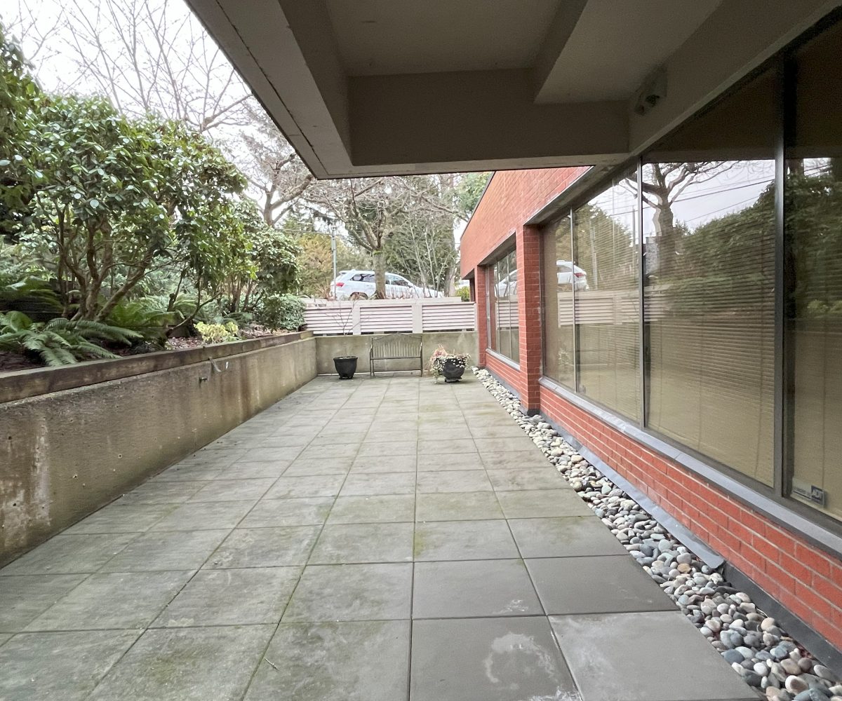 #102-2408 Haywood Avenue, West Vancouver BC V7V 1V1