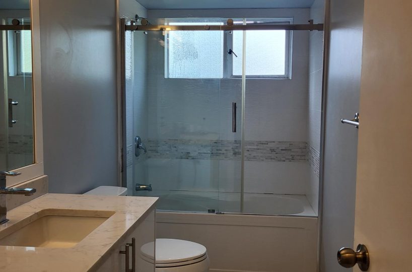 Upper level of 389 E. Braemar, North Vancouver, BC