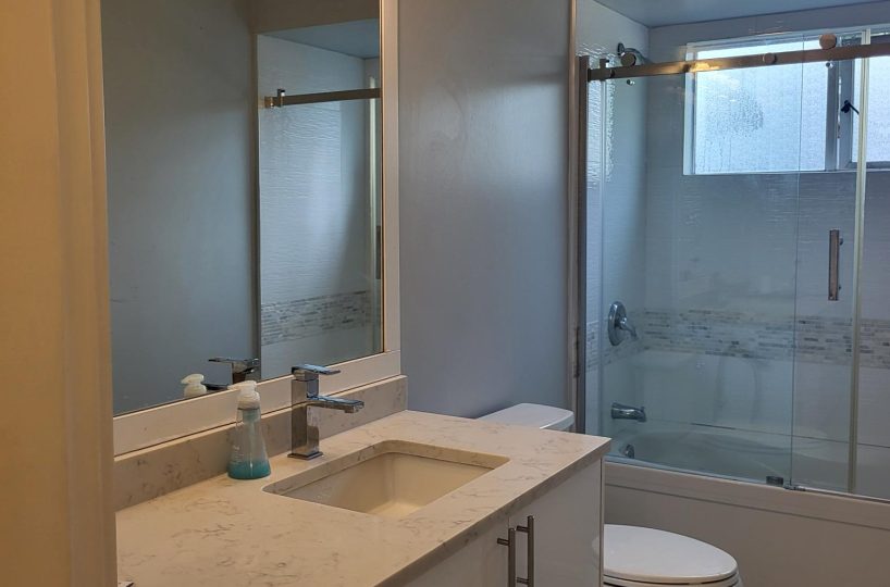 Upper level of 389 E. Braemar, North Vancouver, BC