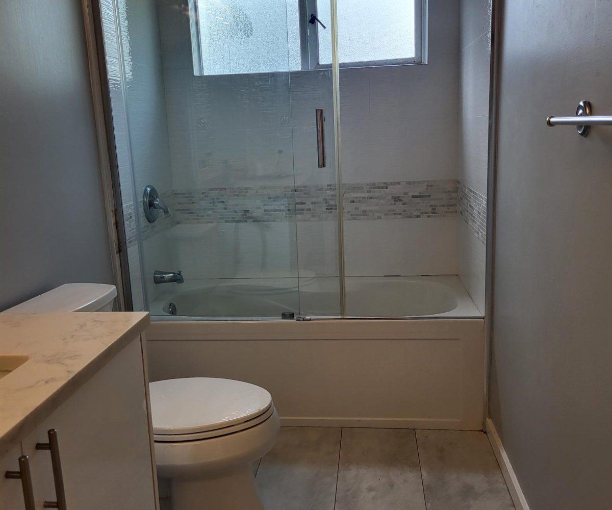 Upper level of 389 E. Braemar, North Vancouver, BC