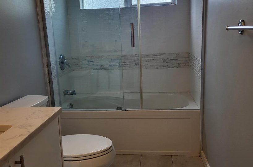 Upper level of 389 E. Braemar, North Vancouver, BC