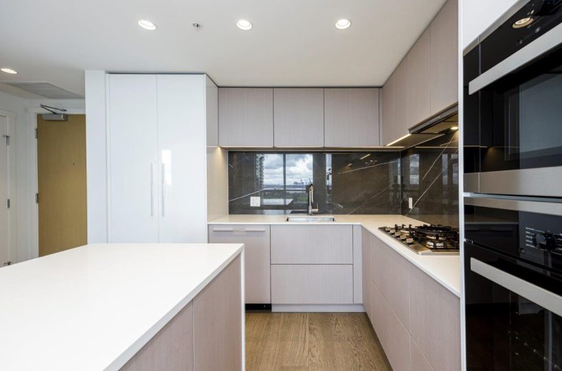 1502-1632 Lions Gate Lane, North Vancouver, BC