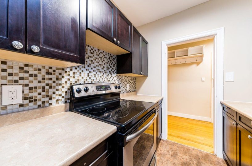 #10 - 1390 West 14th Ave, Vancouver BC V6H 1R1