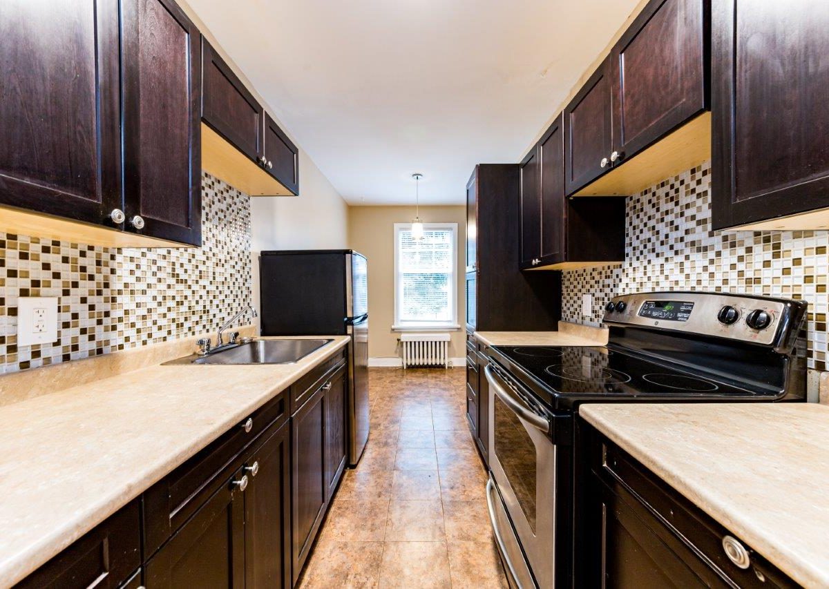 #10 - 1390 West 14th Ave, Vancouver BC V6H 1R1