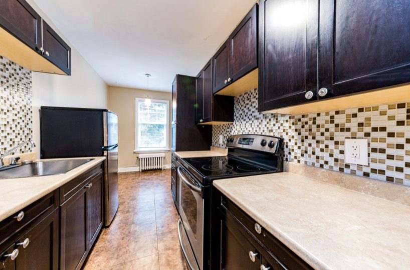 #10 - 1390 West 14th Ave, Vancouver BC V6H 1R1