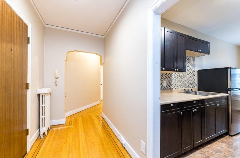 #10 - 1390 West 14th Ave, Vancouver BC V6H 1R1