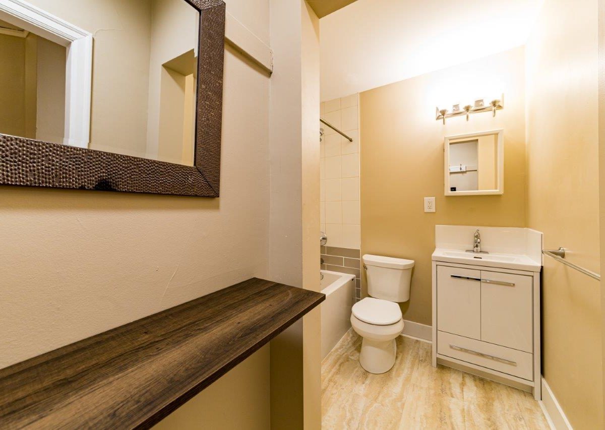 #10 - 1390 West 14th Ave, Vancouver BC V6H 1R1
