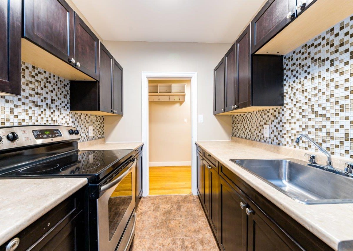 #10 - 1390 West 14th Ave, Vancouver BC V6H 1R1