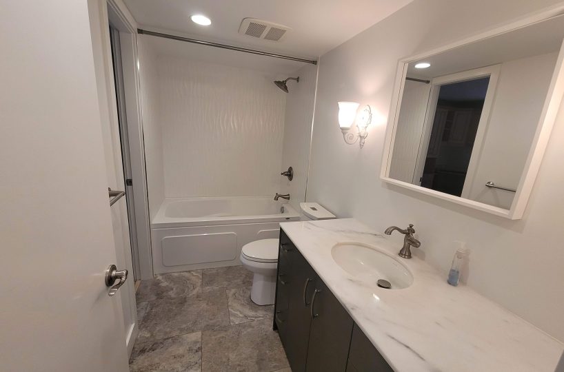 #104- 1080 Broughton Street, Vancouver, BC V6G 2A8