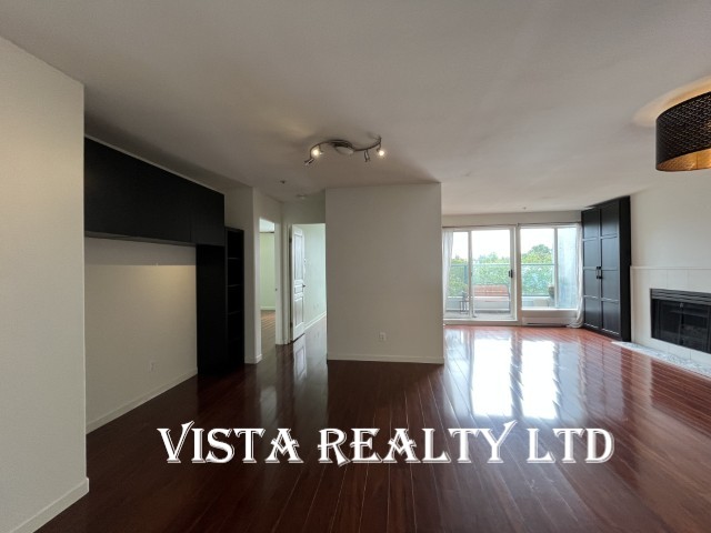 #307-3131 Main Street, Vancouver, BC V5T 3G8