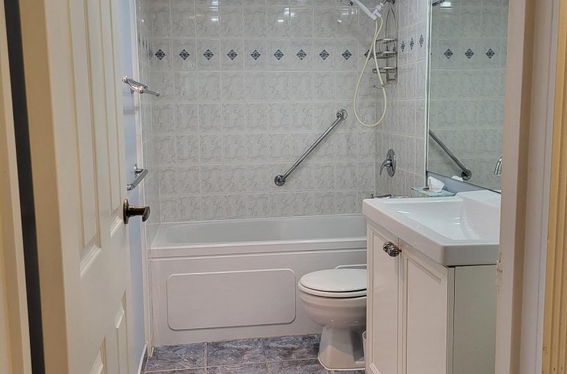 1404-2008 FULLERTON AVE, NORTH VANCOUVER, BC