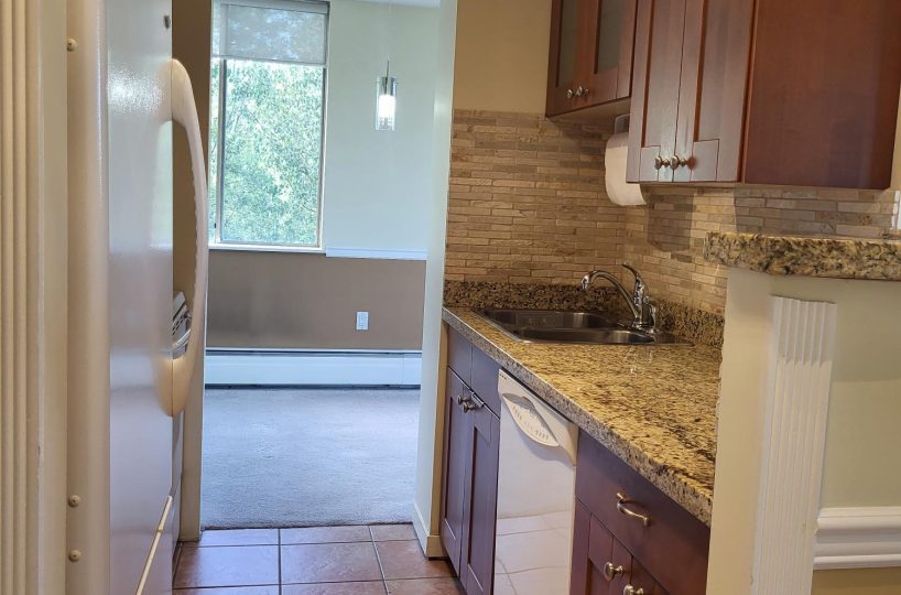 1404-2008 FULLERTON AVE, NORTH VANCOUVER, BC