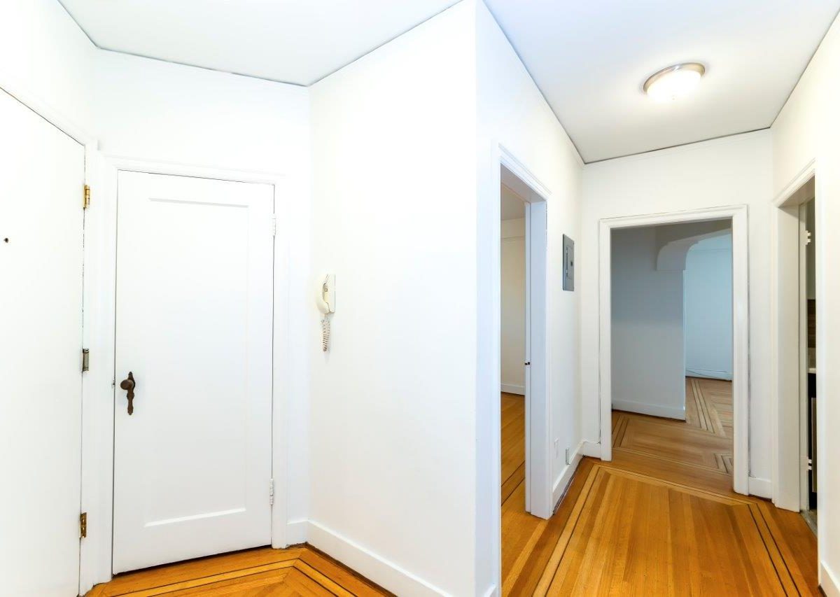 #14 - 1390 West 14th Ave, Vancouver BC V6H 1R1