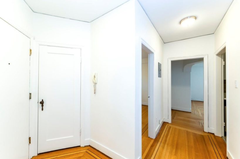 #14 - 1390 West 14th Ave, Vancouver BC V6H 1R1