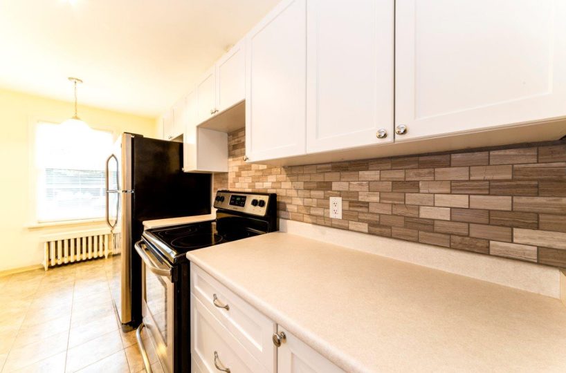 #14 - 1390 West 14th Ave, Vancouver BC V6H 1R1