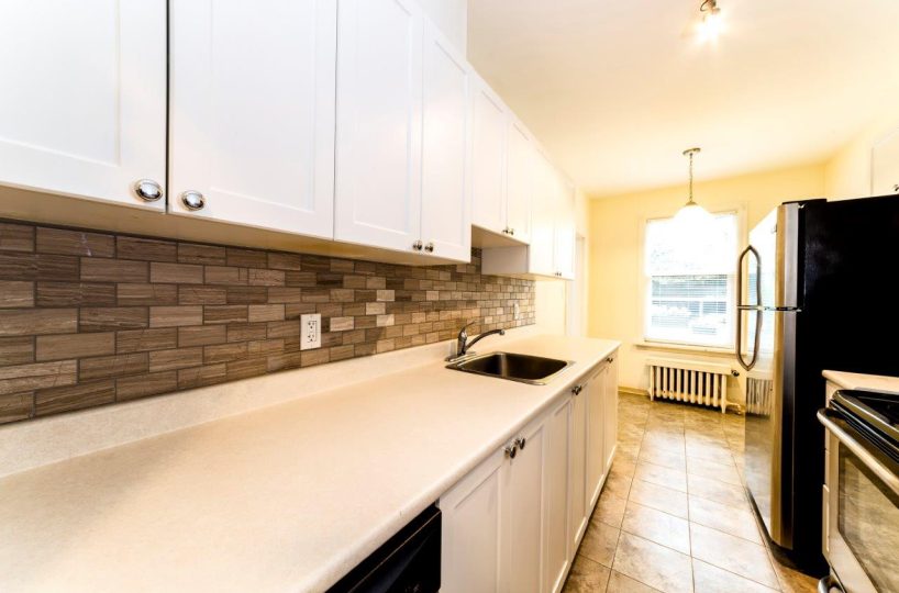 #14 - 1390 West 14th Ave, Vancouver BC V6H 1R1