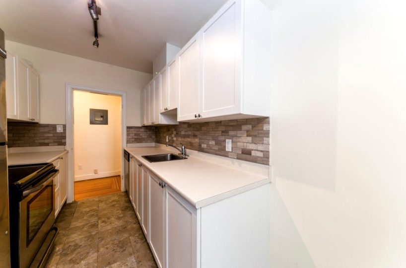 #14 - 1390 West 14th Ave, Vancouver BC V6H 1R1