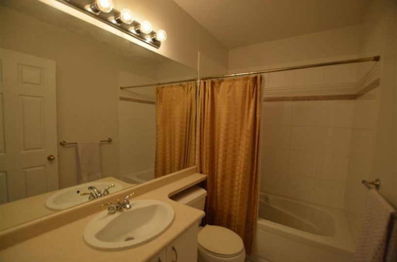 208-962 West 16th Ave, Vancouver, BC, V5Z 1T2