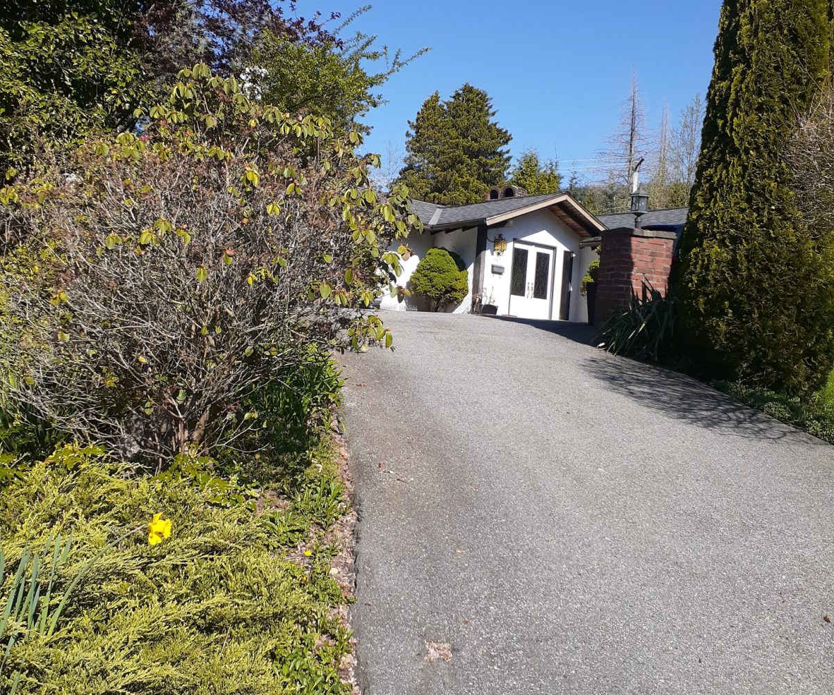 987 Cross Creek Road, West Vancouver, BC