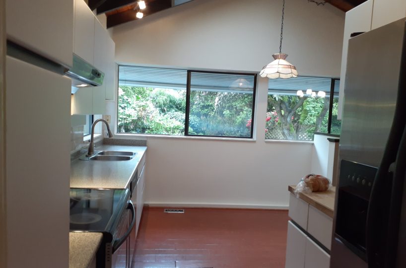 987 Cross Creek Road, West Vancouver, BC