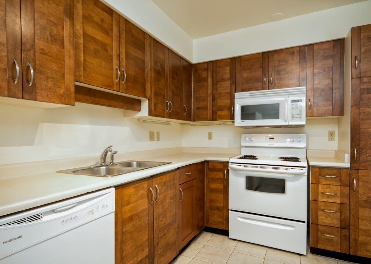 #24-2250 Folkestone Way, Vancouver BC