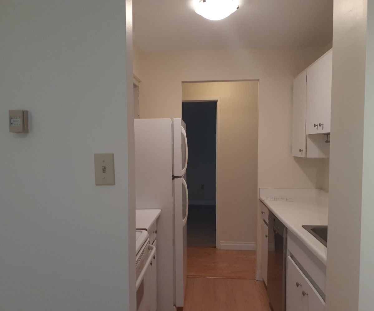 987 Cross Creek Road, West Vancouver, BC