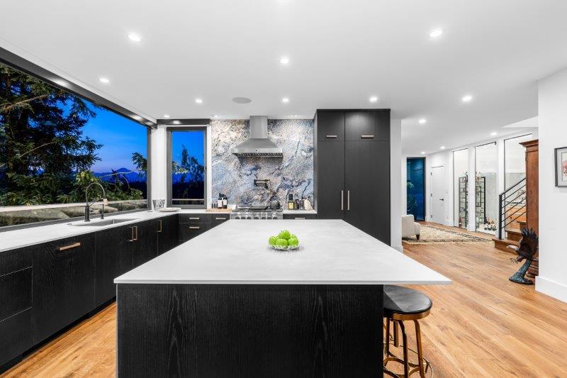 6224 St Georges Place West Vancouver 16