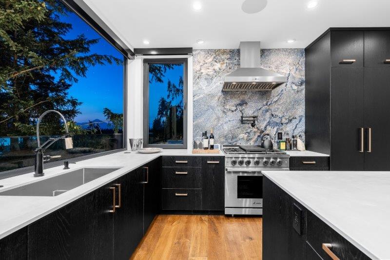 6224 St Georges Place West Vancouver 20