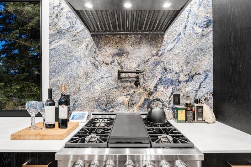 6224 St Georges Place West Vancouver 21