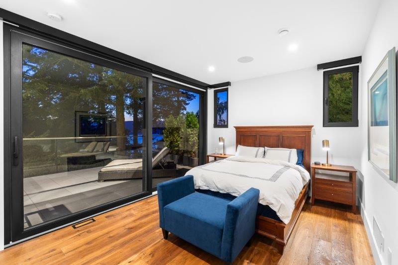 6224 St Georges Place West Vancouver 25