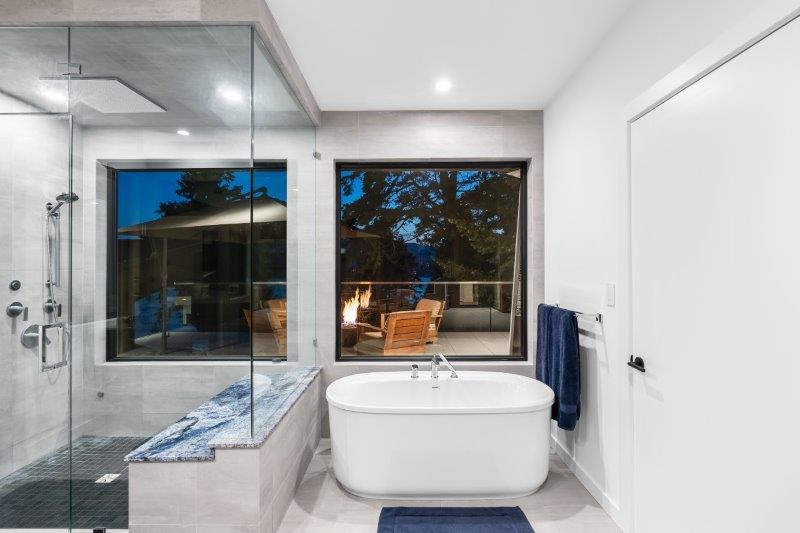 6224 St Georges Place West Vancouver 34